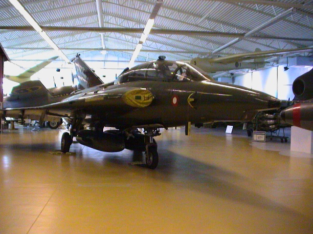 SAAB 35 Draken-1